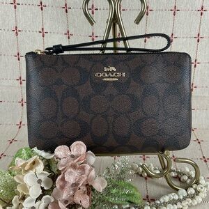 COACH Signature Large Corner Zip Wristlet Wallet Clutch Lg Logo 6648 IMAA8 New